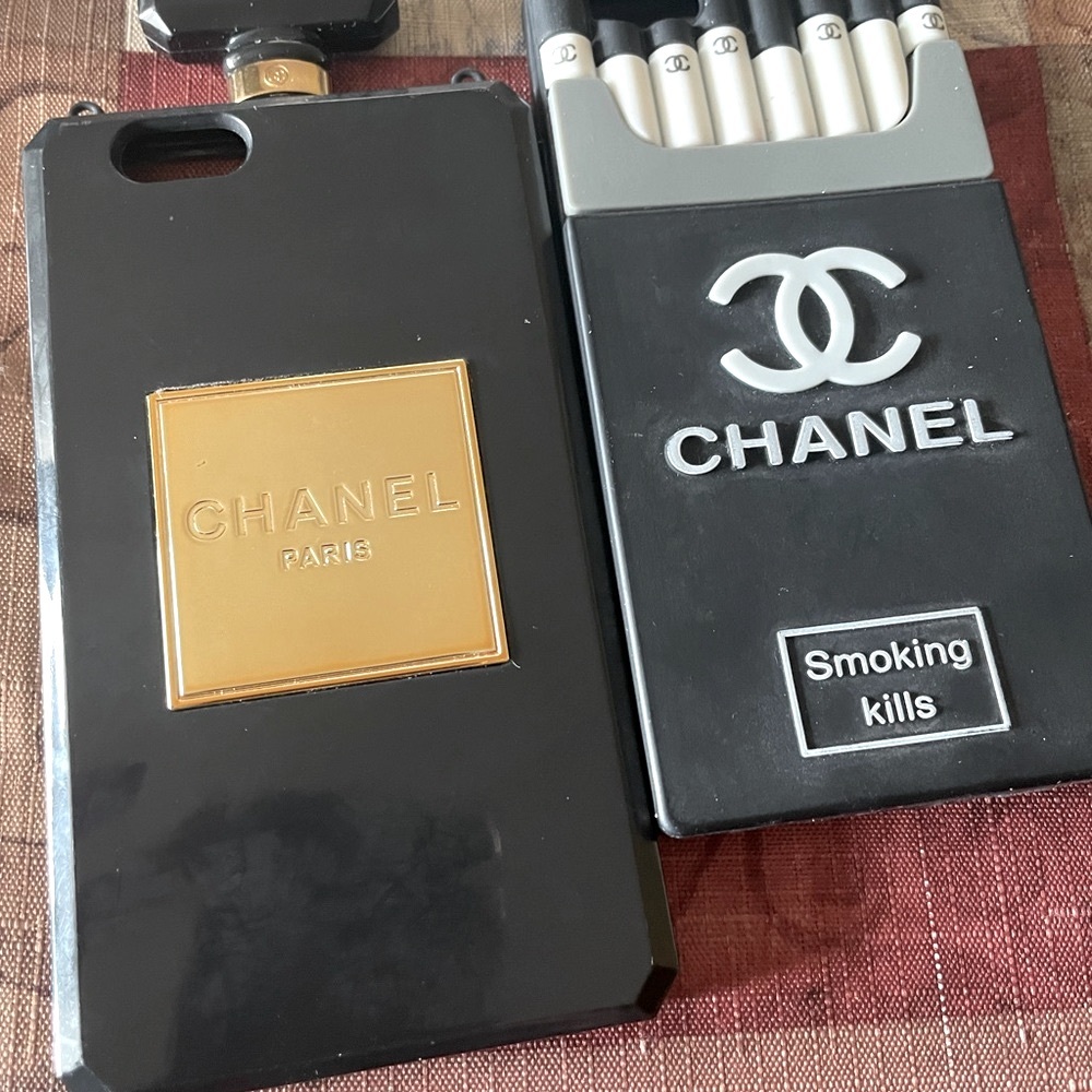 2 Chanel iPhone 8 Phone cases